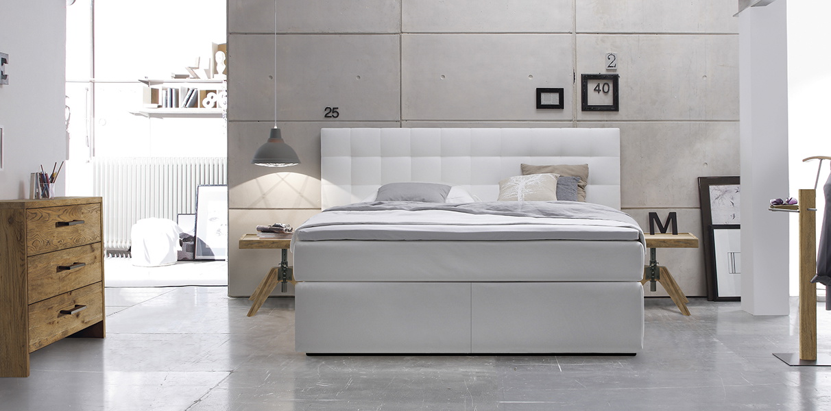 Echtleder Boxspring-Wasserbett mit Sogno XL Wandpaneel Abbildung 1